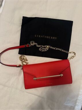 Strathberry Wallet on chain